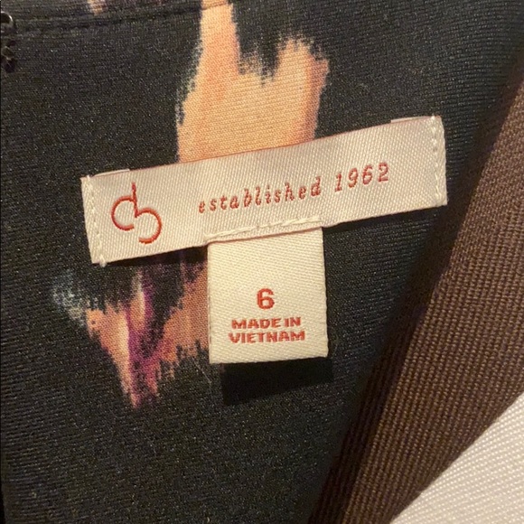 Dress - Picture 4 of 4